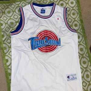 COPY - Tune squad Murray 22 jersey